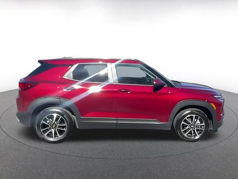 Used 2025 Chevrolet TrailBlazer LT image 7