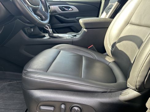 Used 2022 Chevrolet Traverse LT w/ LPO, Floor Liner Package image 10
