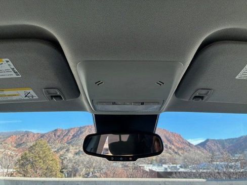 Used 2022 Chevrolet Trax LT w/ Driver Confidence Package image 16