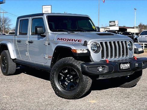 Used 2022 Jeep Gladiator Mojave w/ Trailer Tow Package image 11
