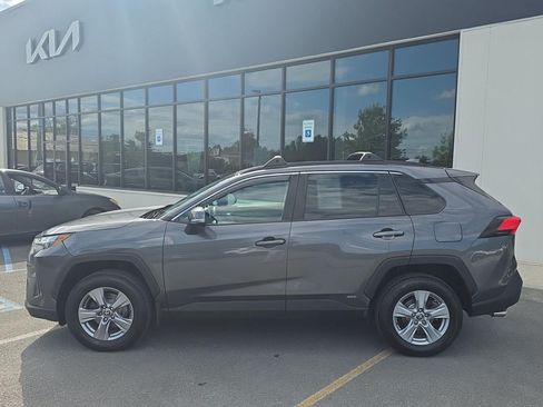 Used 2023 Toyota RAV4 XLE AWD/4WD image 2