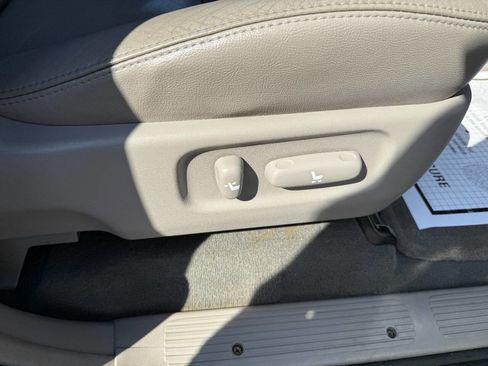 Used 2005 Toyota Sequoia SR5 AWD/4WD image 45