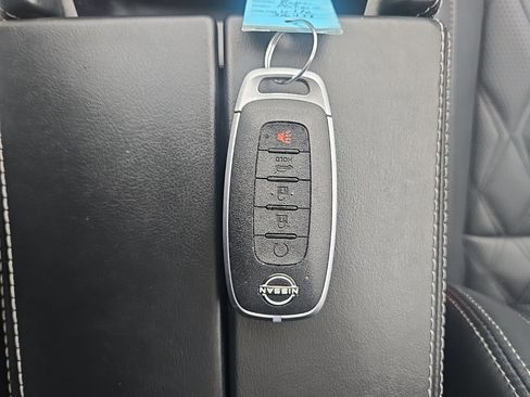 Used 2023 Nissan Rogue Platinum w/ Platinum Premium Package image 52