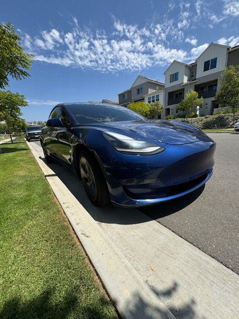 Used 2022 Tesla Model 3 Long Range AWD/4WD image 2