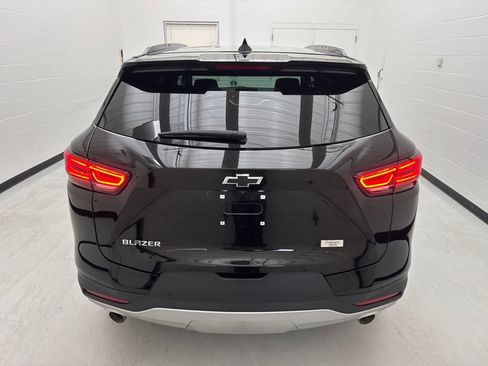 Used 2025 Chevrolet Blazer LT w/ Convenience Package FWD image 5