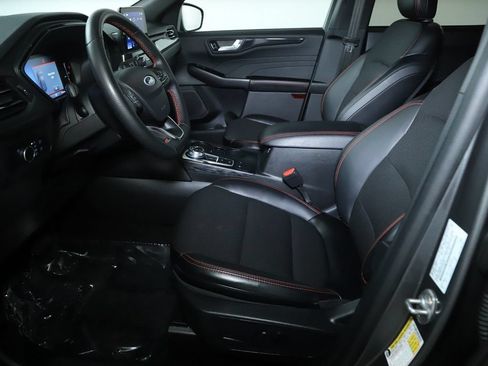 Used 2025 Ford Escape ST-Line FWD image 18