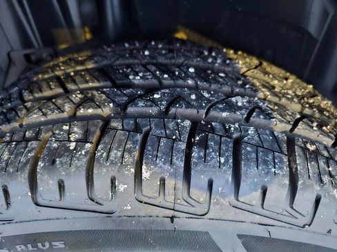 Used 2017 Ford Explorer XLT w/ Equipment Group 202A image 71