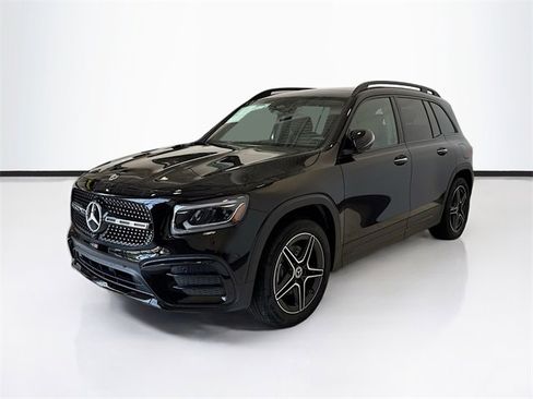 New 2025 Mercedes-Benz GLB 250 4MATIC image 1