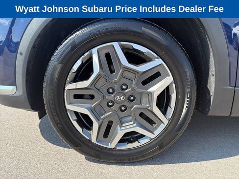 Used 2022 Hyundai Santa Fe Limited FWD image 2