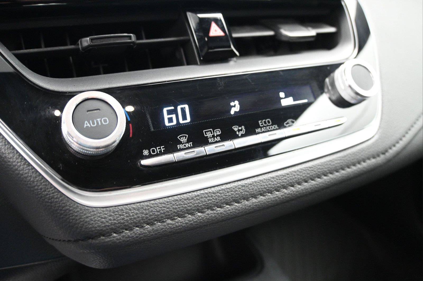 Used 2024 Toyota Corolla SE FWD image 8