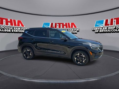 Used 2024 Kia Seltos EX FWD image 9