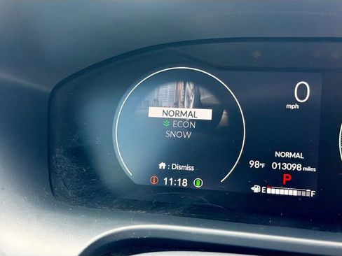 Used 2024 Honda HR-V EX-L image 28