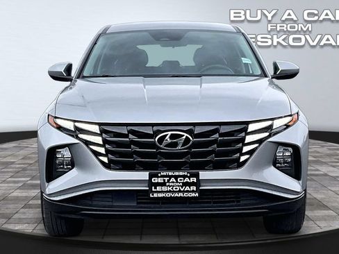 Used 2023 Hyundai Tucson SE AWD/4WD image 3