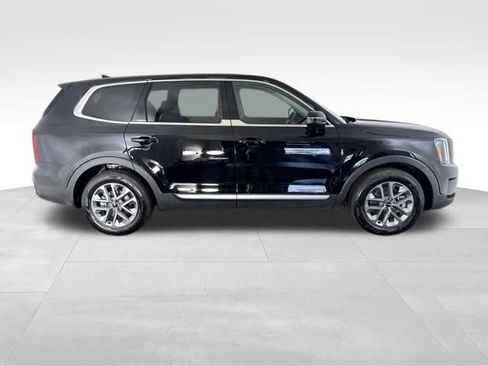 Certified 2025 Kia Telluride LX FWD image 6