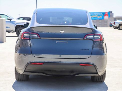 Used 2023 Tesla Model Y Long Range AWD/4WD image 7