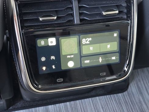 Used 2023 Rivian R1S Adventure image 40