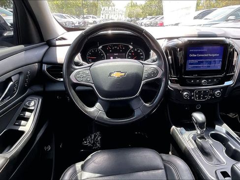 Used 2021 Chevrolet Traverse Premier w/ Redline Edition FWD image 6