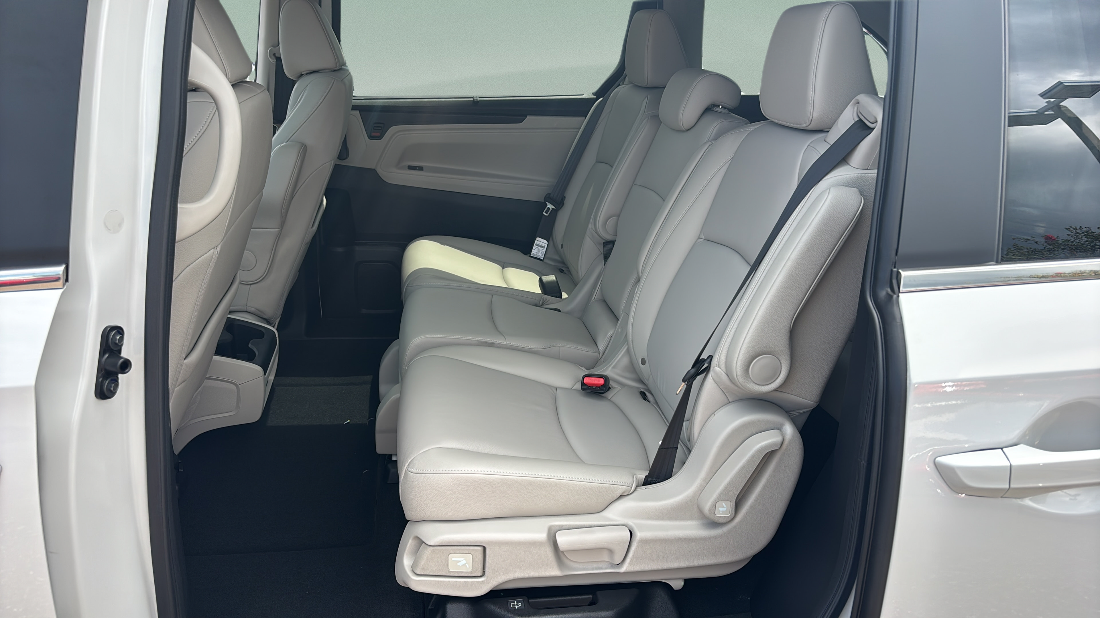 New 2026 Honda Odyssey EX-L image 11