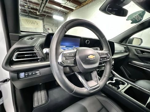 Certified 2026 Chevrolet Traverse LT AWD/4WD image 10