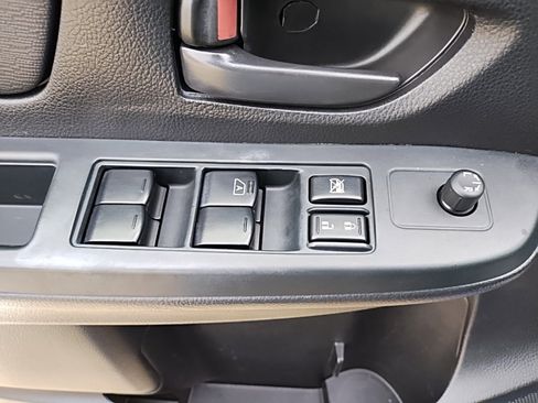 Used 2013 Subaru Impreza 2.0i image 18