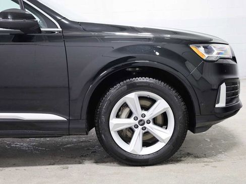Used 2022 Audi Q7 Premium w/ Convenience Package image 11