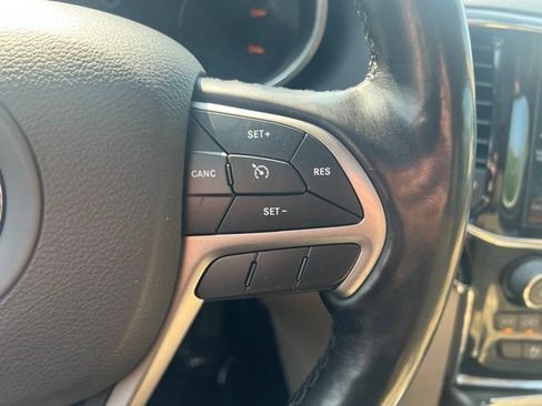 Used 2021 Jeep Grand Cherokee Limited AWD/4WD image 11