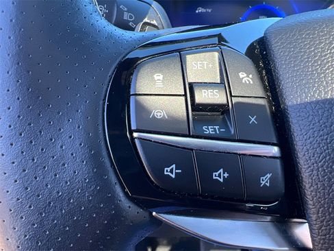 Used 2023 Ford Explorer ST image 18