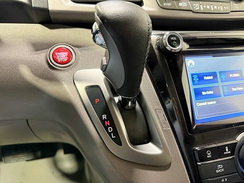 Used 2017 Honda Odyssey Touring image 25