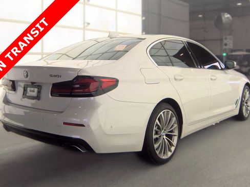 Used 2021 BMW 540i w/ Premium Package RWD image 4