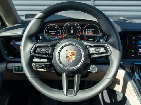 New 2026 Porsche Panamera 4 image 6