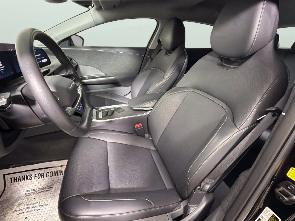 Used 2025 Lucid Air Pure RWD image 18