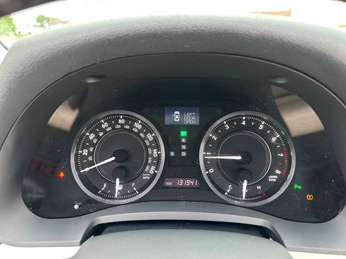 Used 2010 Lexus IS 250C RWD image 35