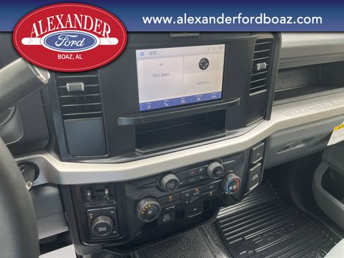 New 2025 Ford F350 XL w/ XL Chrome Package image 25