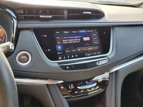 Certified 2024 Cadillac XT5 Premium Luxury w/ LPO, Floor Liner Package image 31
