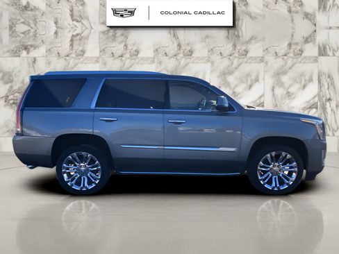 Used 2019 Cadillac Escalade Luxury w/ LPO, Radiant Package image 5