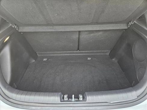 Used 2019 Hyundai Veloster 2.0 Premium image 6