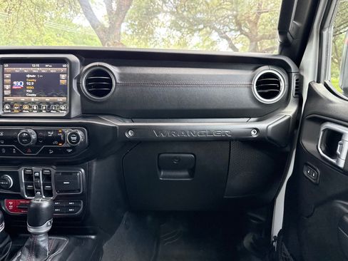 Used 2020 Jeep Wrangler Unlimited Rubicon w/ Quick Order Package 28Y Recon AWD/4WD image 35