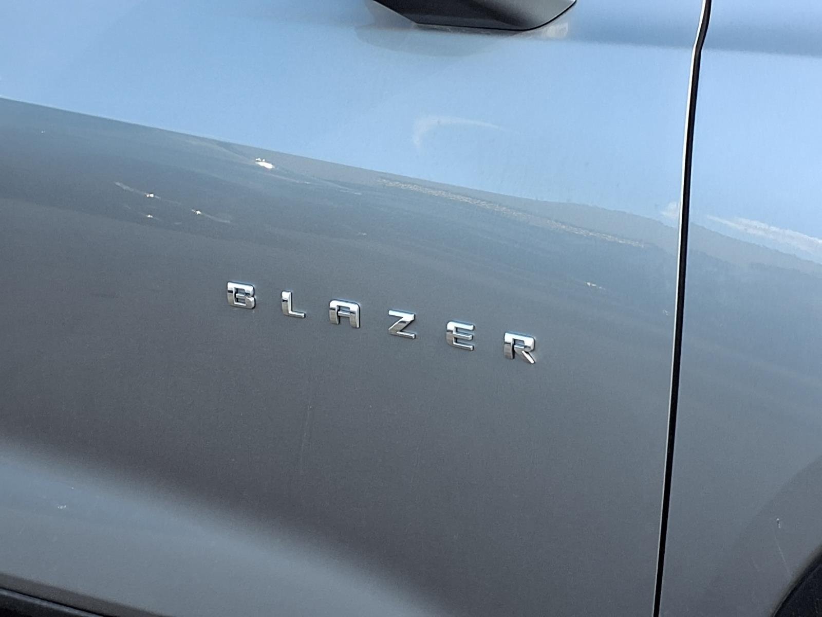 Used 2025 Chevrolet Blazer LT FWD image 27