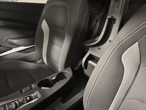 Certified 2022 Chevrolet Camaro LT image 25