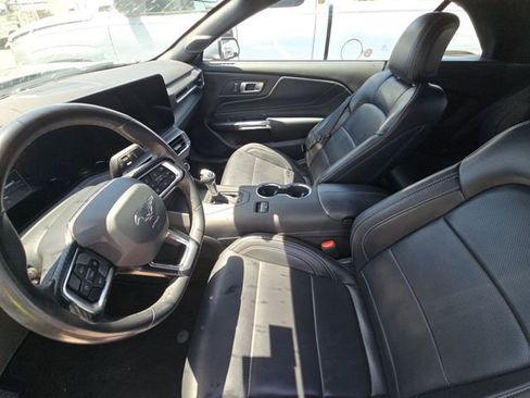 Used 2025 Ford Mustang Premium RWD image 5