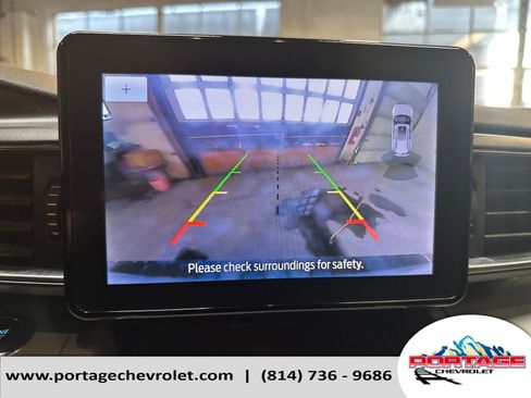 Used 2024 Ford Explorer XLT w/ Equipment Group 202A RWD image 22