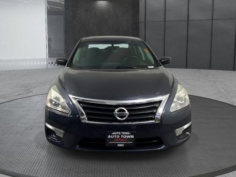 Used 2015 Nissan Altima 2.5 S w/ Power Driver Seat Package FWD image 2