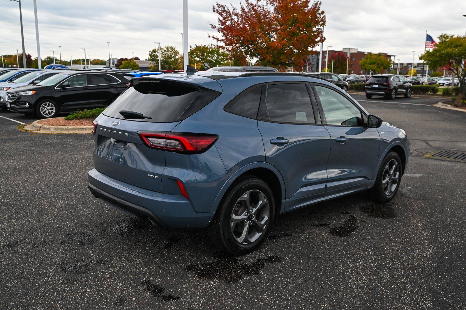 Used 2024 Ford Escape ST-Line w/ Tech Pack #1 AWD/4WD image 5
