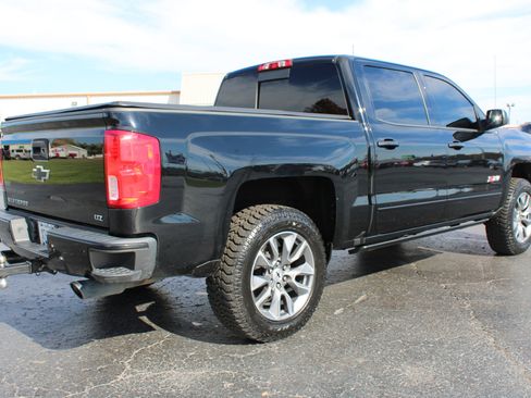 Used 2018 Chevrolet Silverado 1500 LTZ Z71 w/ LTZ Plus Package image 4