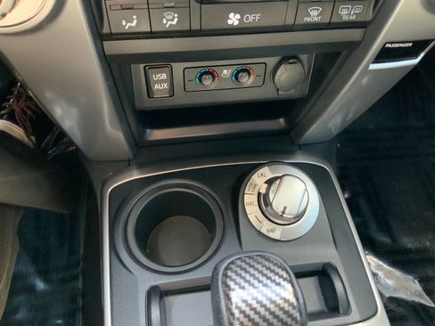 Used 2018 Toyota 4Runner Limited AWD/4WD image 35