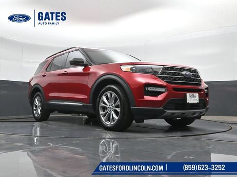 Used 2023 Ford Explorer XLT w/ Equipment Group 202A AWD/4WD image 42