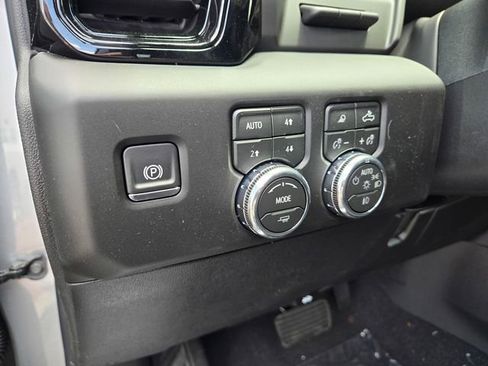 New 2026 GMC Sierra 2500 AT4 w/ AT4 Premium Plus Package AWD/4WD image 11