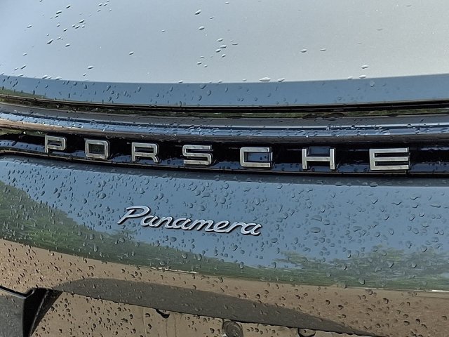 Used 2023 Porsche Panamera RWD image 35