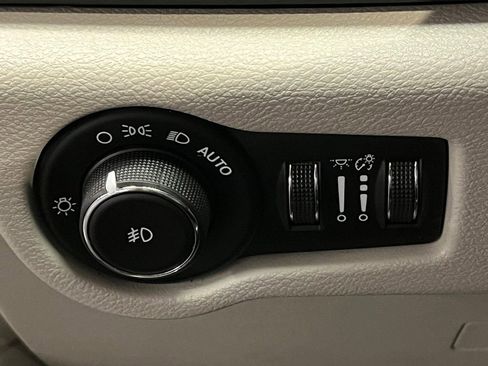 Used 2017 Chrysler Pacifica Touring-L Plus w/ Advanced Safetytec Group image 15