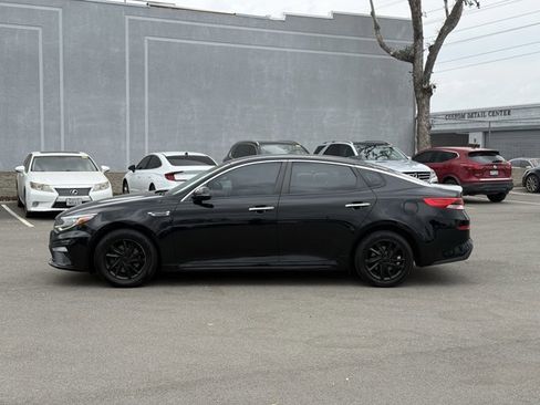 Used 2020 Kia Optima LX image 8